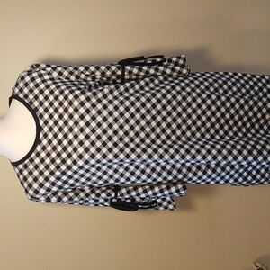 Isaac Mizrahi Women's Black and White Shift Dress with Slit Sleeves